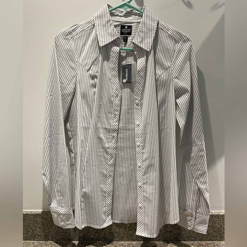 EXPRESS essential button down shirt